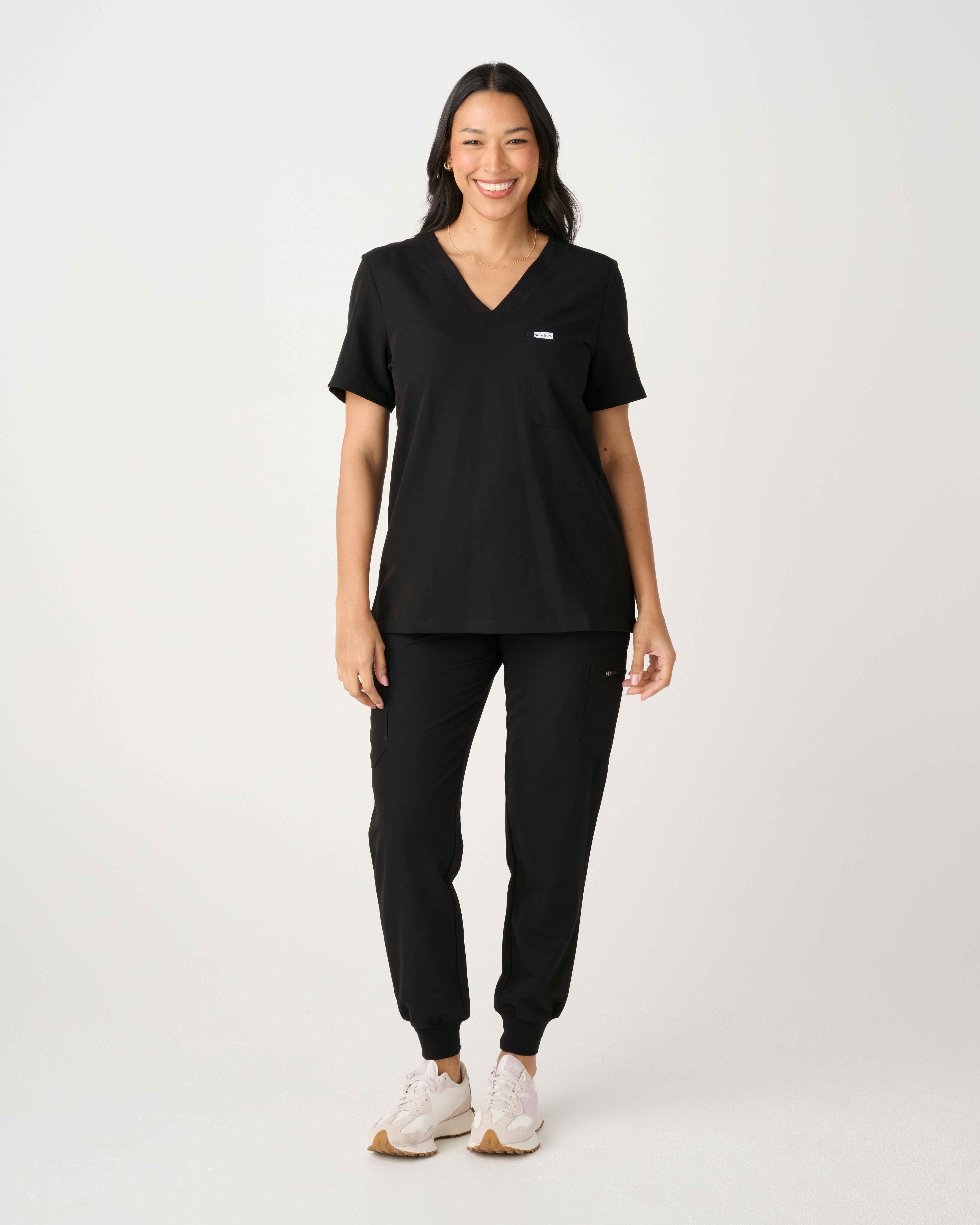BRISBANE One-Pocket Scrub Top Black