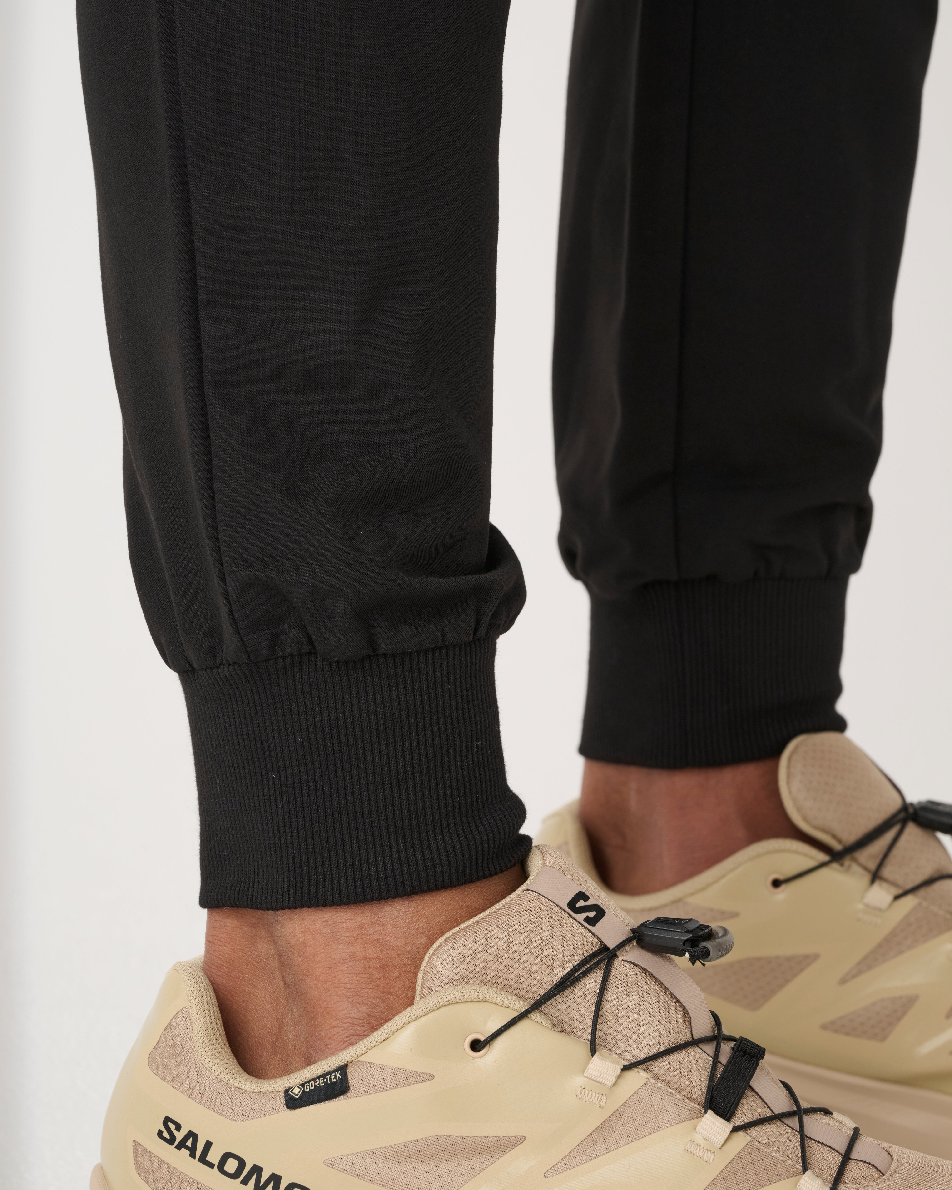PERTH Jogger Pants Black