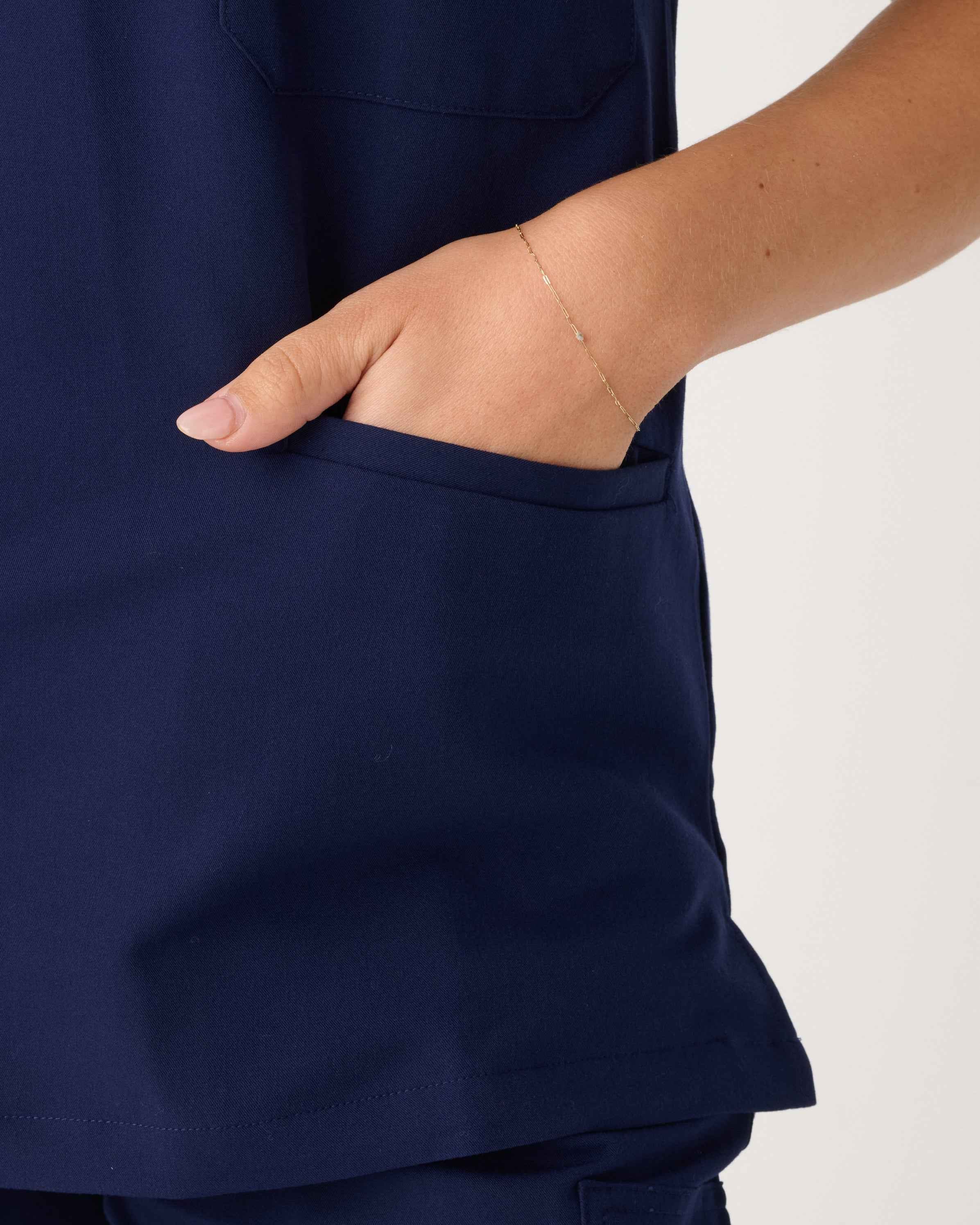 MELBOURNE Three-Pocket Scrub Top Navy
