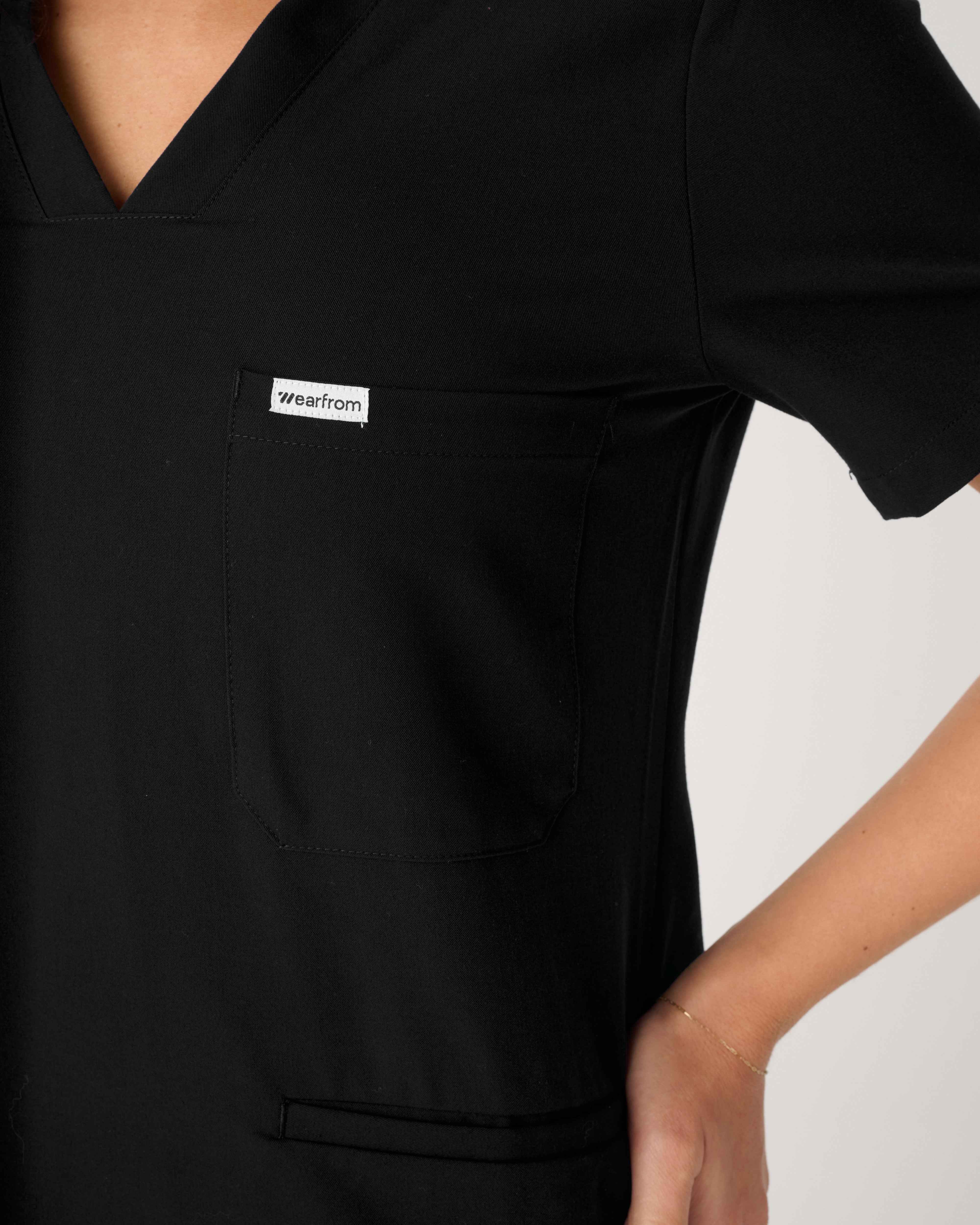 MELBOURNE Three-Pocket Scrub Top Black